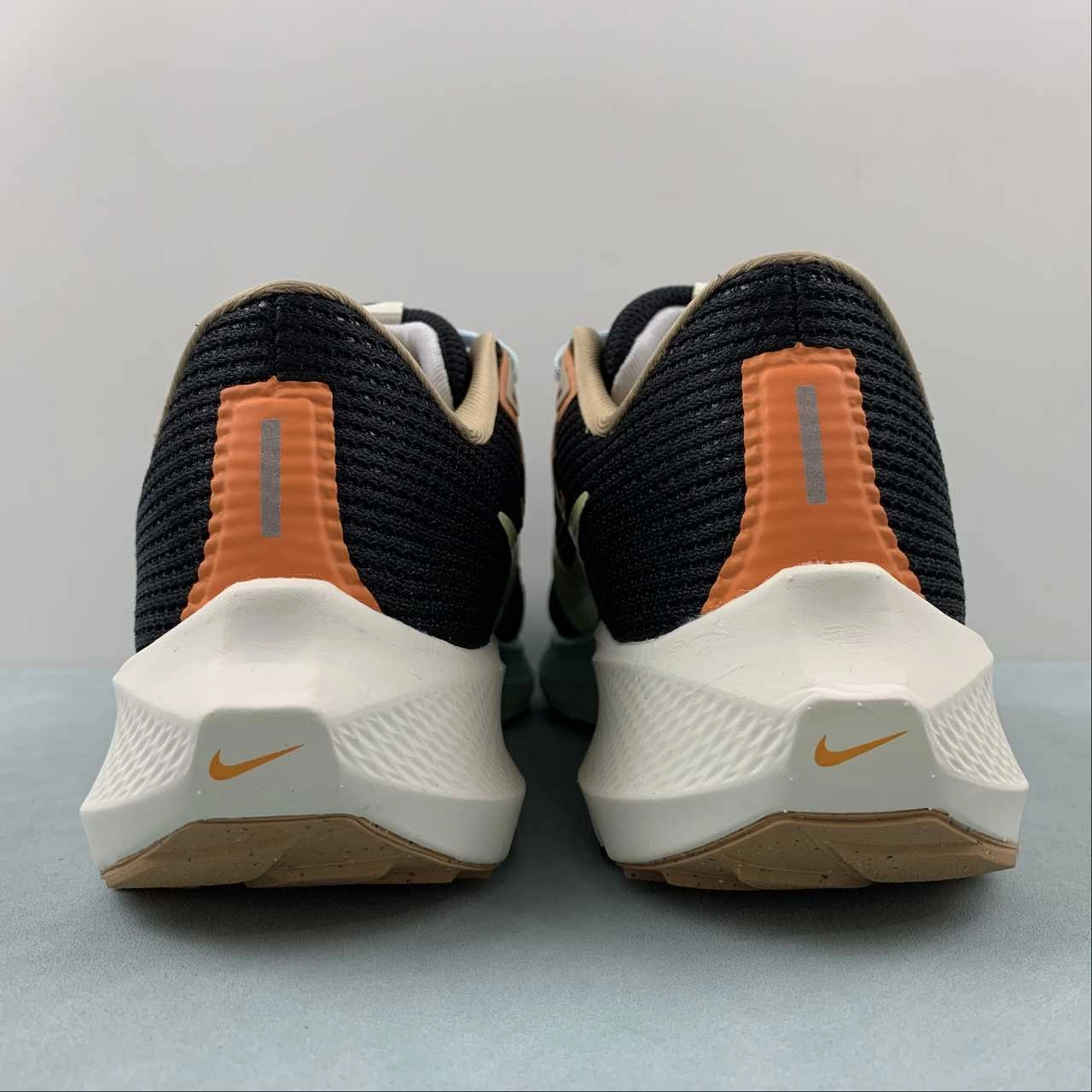 Durability tested for repeated high-impact performance Uppers are crafted to reduce irritation and heat buildup Air Zoom Pegasus 40 Black Citron Tint Sail Jade Ice FQ6852-081