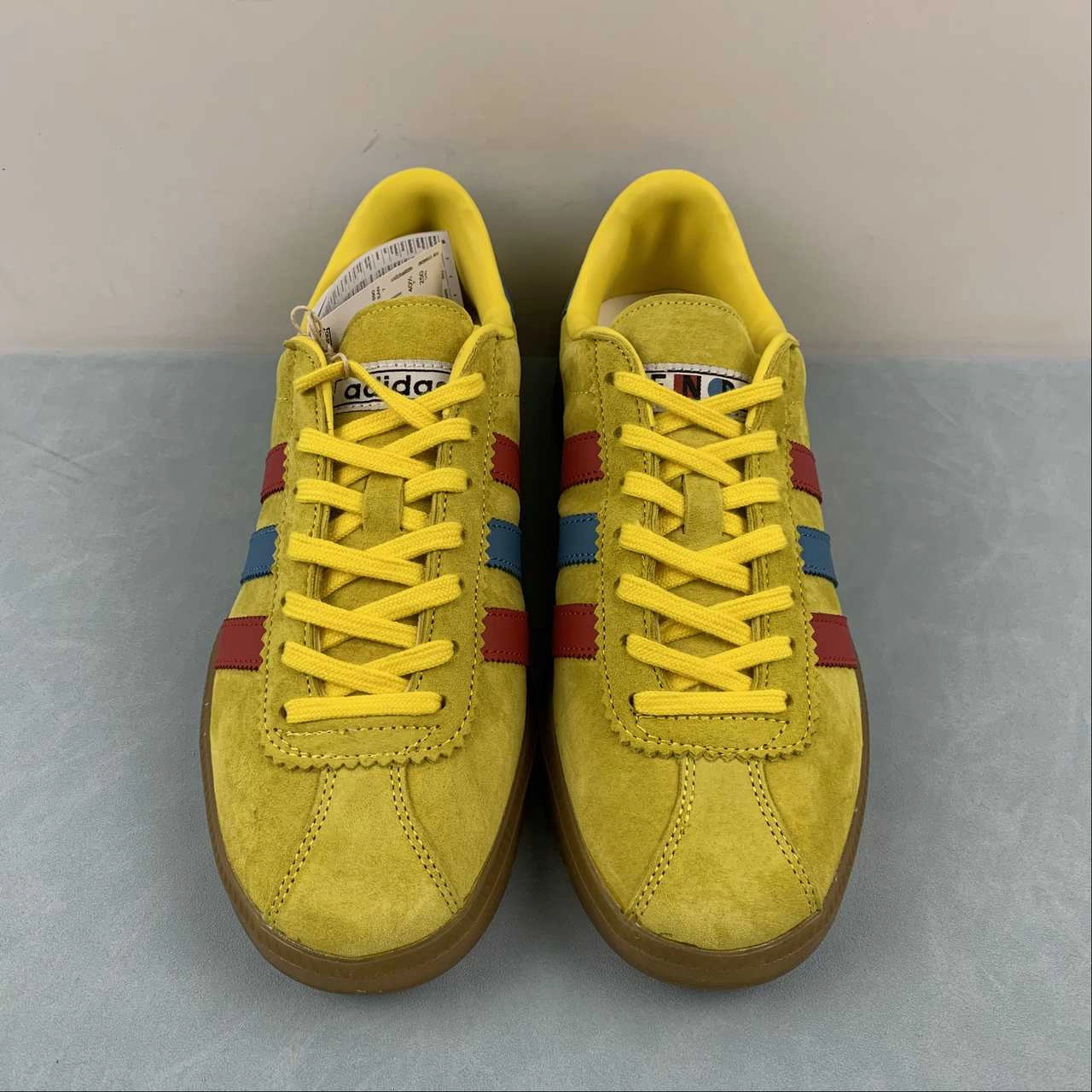 material - innovation Adidas Bermuda END. Bauhaus Team Yellow Gum HP9393