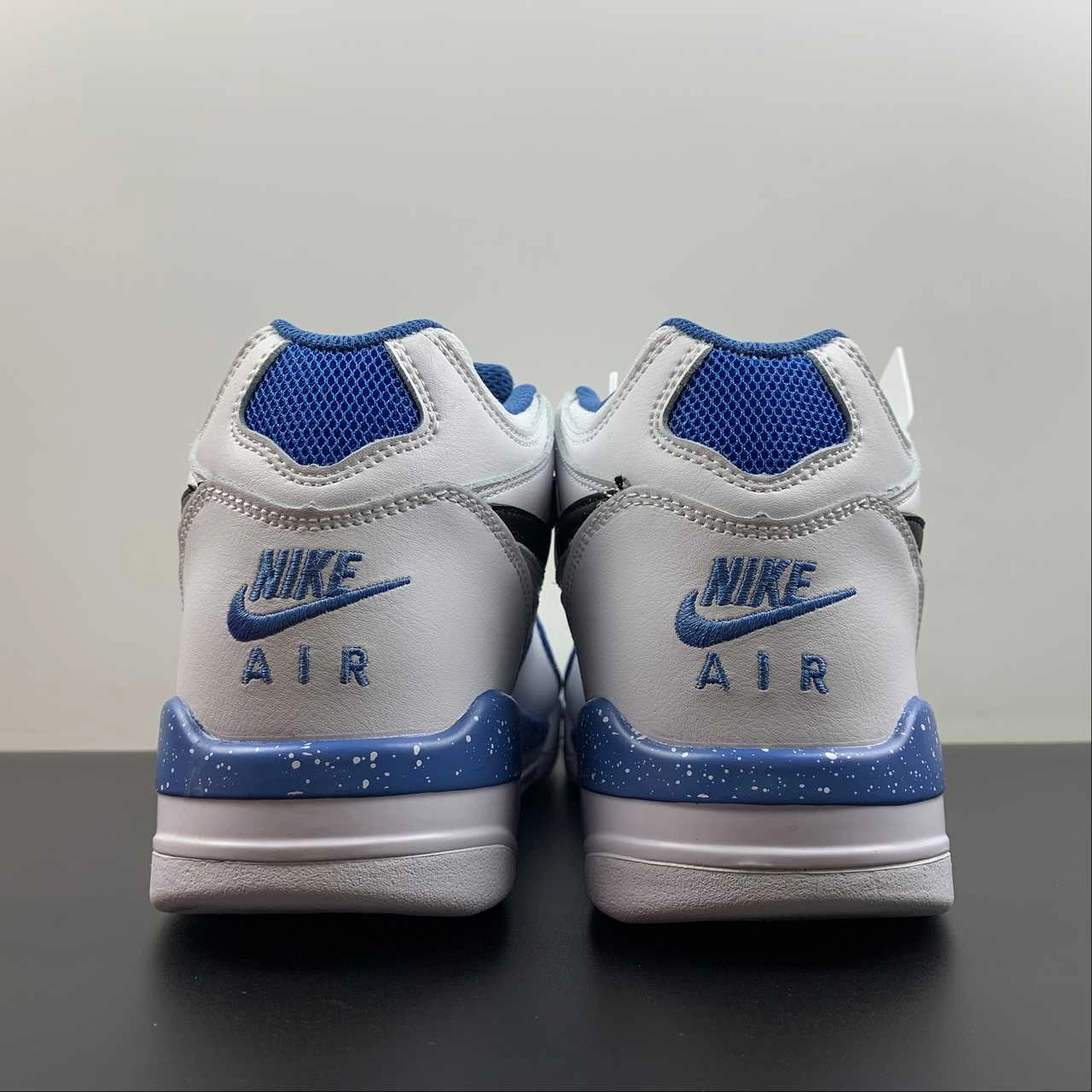 Air Flight 89 White Green Olive 306252-116 Ultimate materials Dynamic Comfort