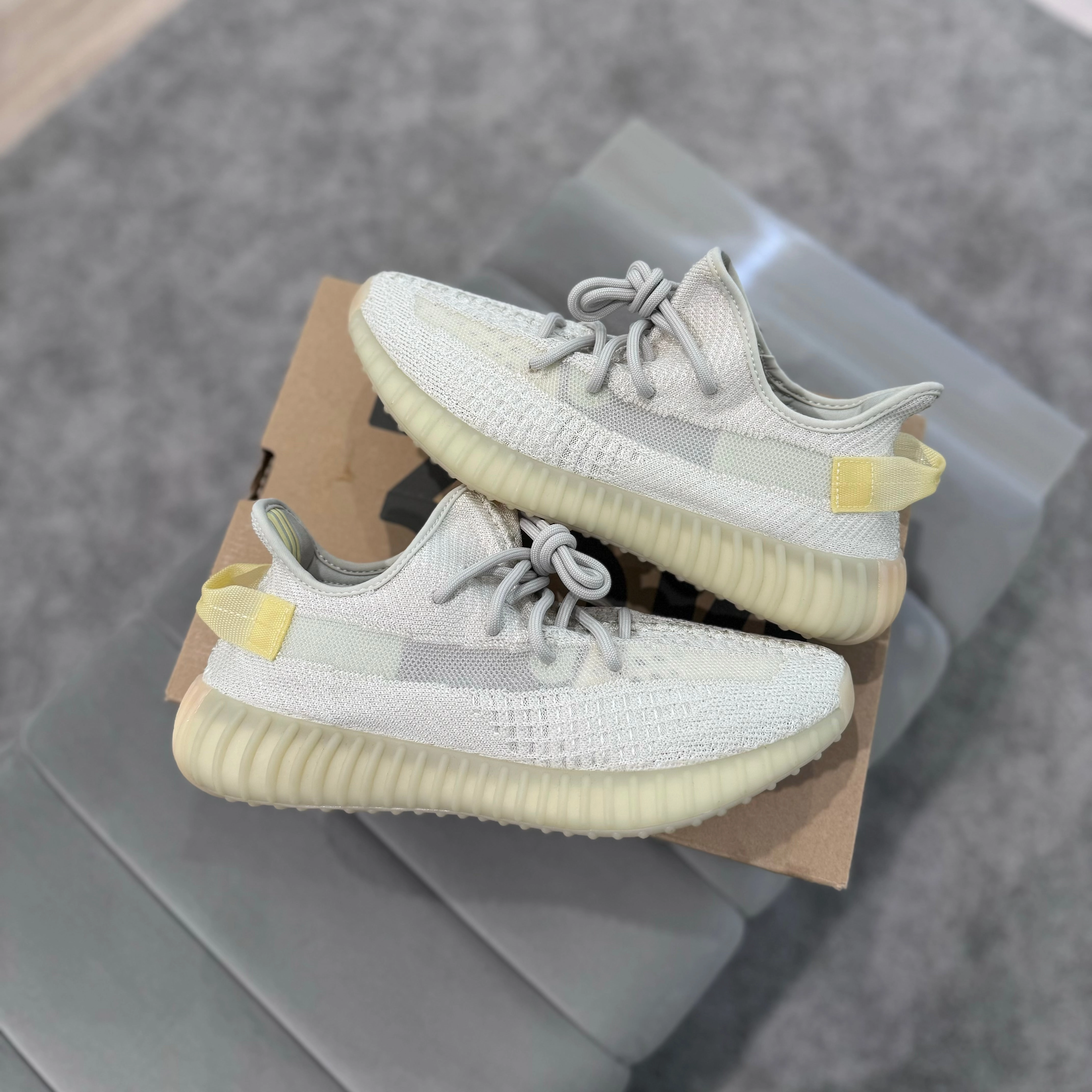 YEEZY 350 V2 'UV LIGHT' Stand All Day Flex Pattern