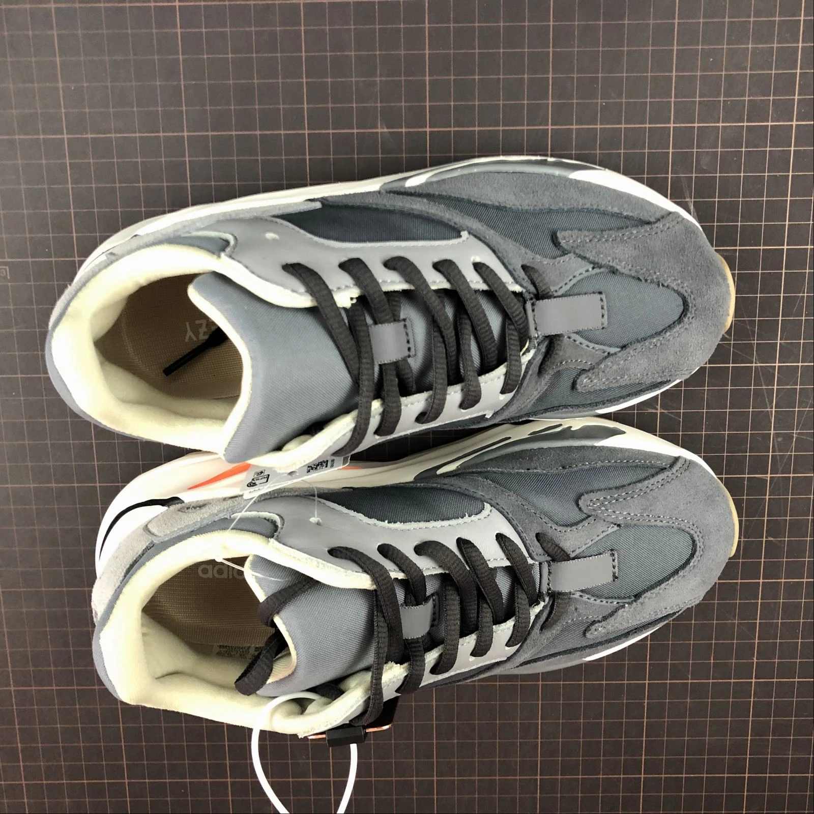 Adidas Yeezy Boost 700 Magnet FV9922 City Streets