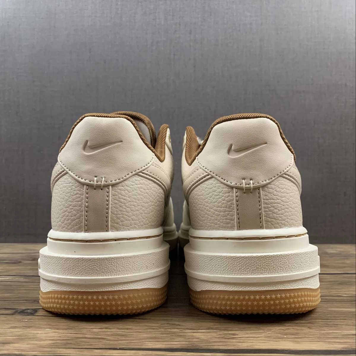 Dry Touch Breath Comfort Air Force 1 Low Luxe Pearl White Pecan Gum Yellow Pale Ivory DB4109-200