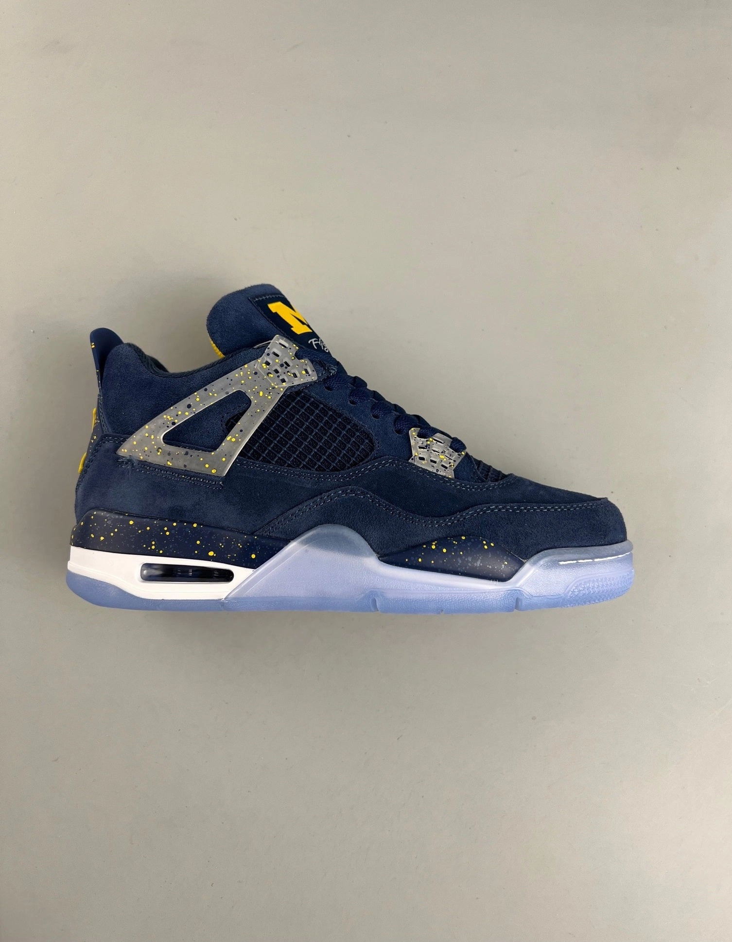 Air Jordan 4 Retro Michigan PE Dark Obsidian University Gold Black AJ4-1036660 Chill Walks Stylish Wear