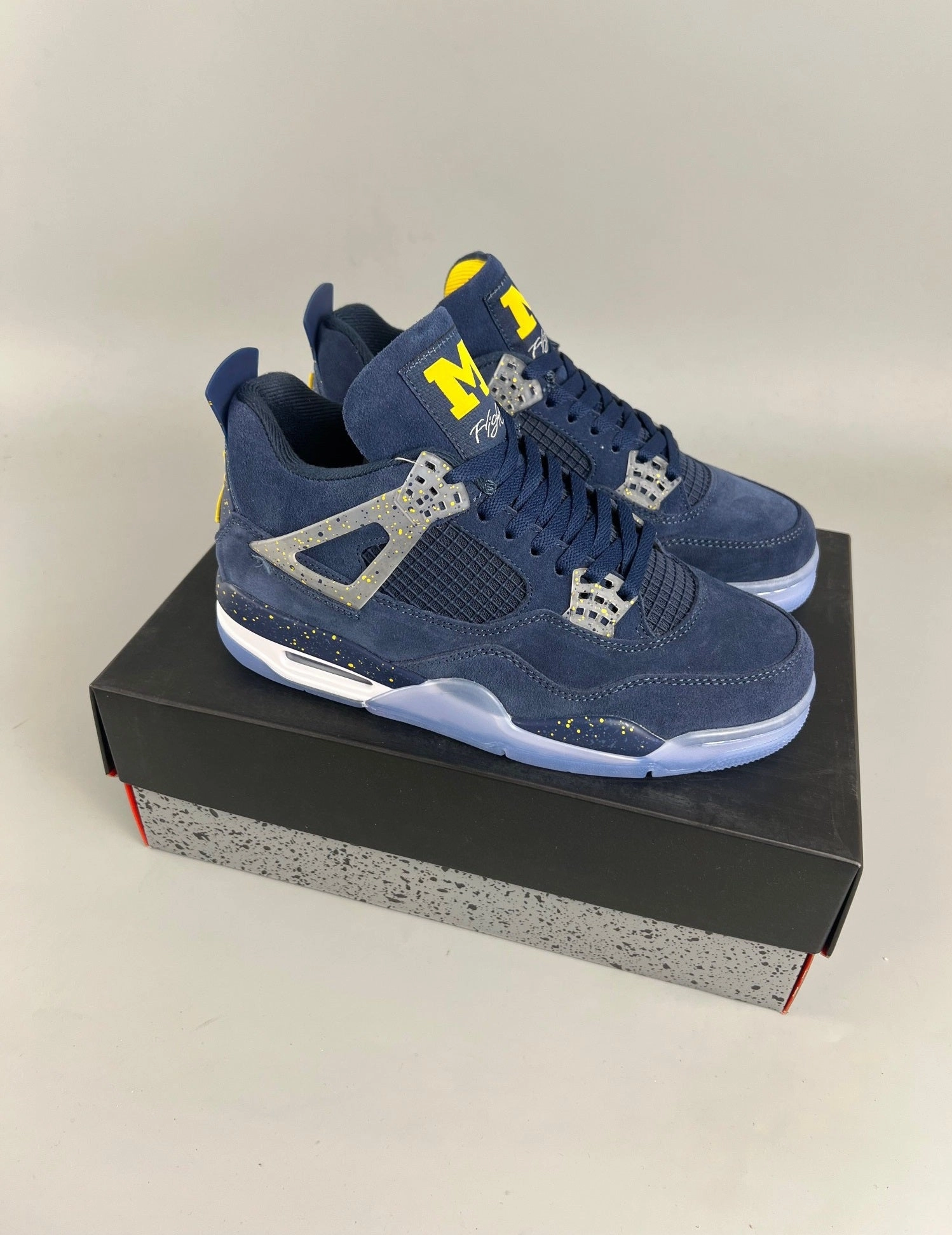 Multi Density Midsole Speed Control Air Jordan 4 Retro Michigan PE Dark Obsidian University Gold Black AJ4-1036660