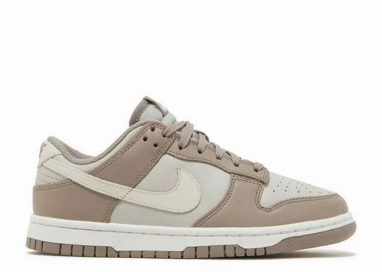 Nike Dunk Low Moon Fossil (W) Feet Relief Vegan materials