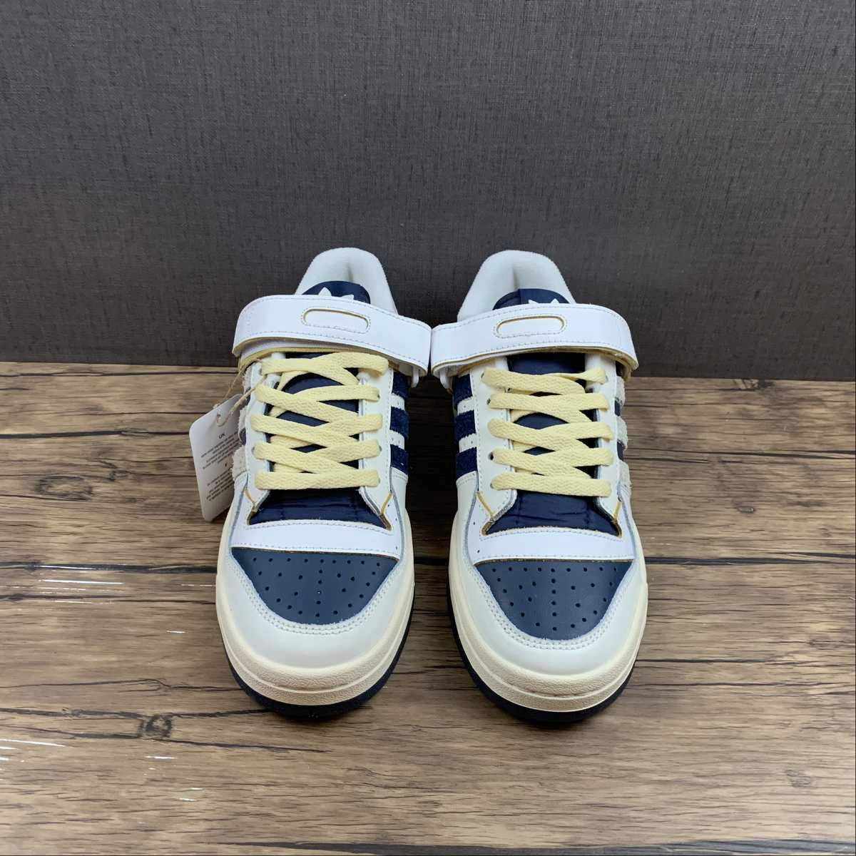 Adidas Forum 84 Low White Dark Blue GZ6427 Flexible Chassis Support Gear