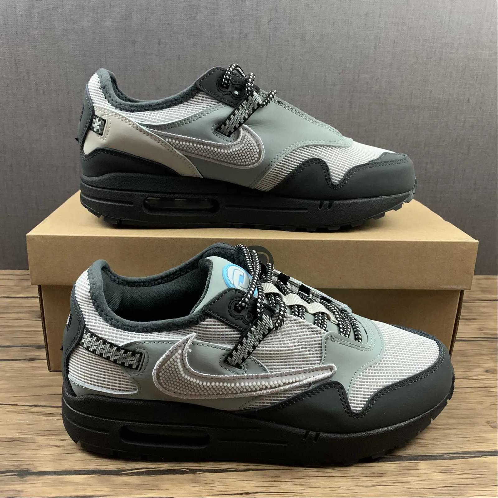 Travis Scott x Air Max 1 Wheat Gray Black DO9392-001 waterproof upper shoes