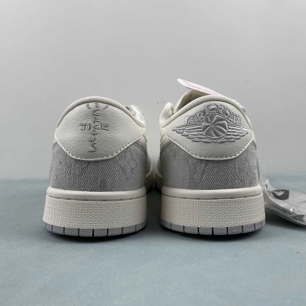 Fit Light Fragment Design xTravis Scott x Air Jordan 1 Low OG SP LV Beige Light Gray LJ5188-004