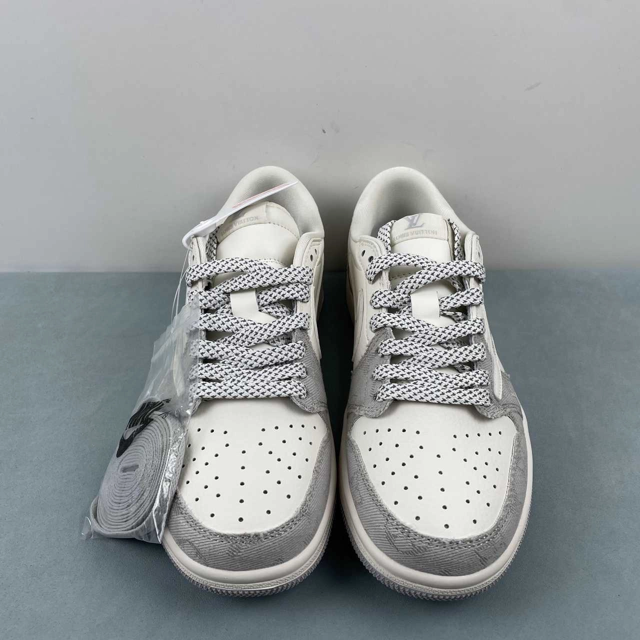 Fragment Design xTravis Scott x Air Jordan 1 Low OG SP LV Beige Light Gray LJ5188-004 Breathable Comfort