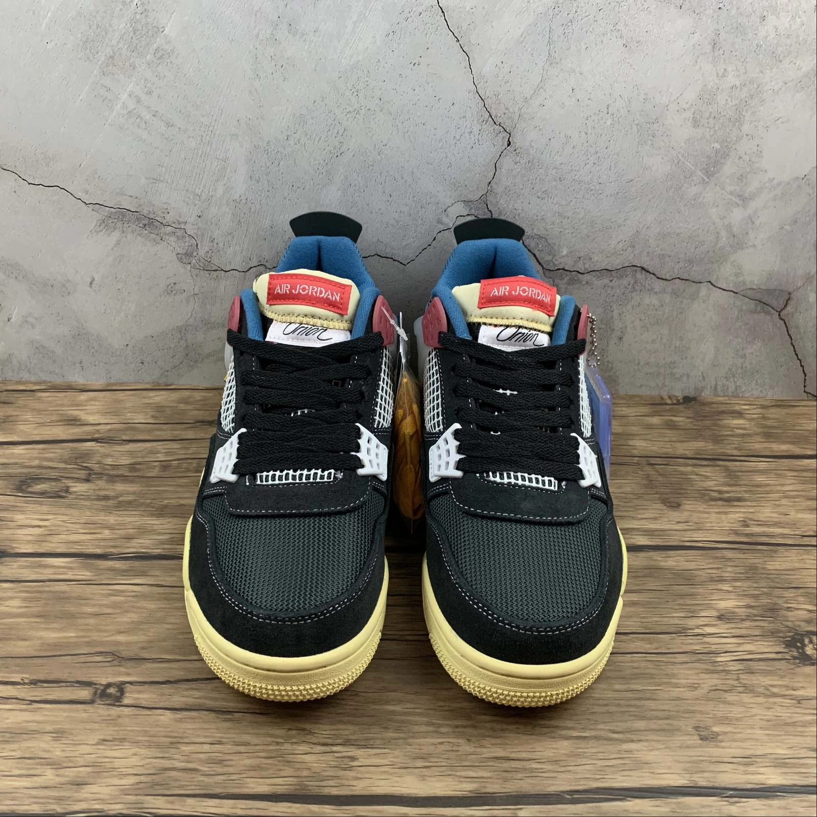 Slip Resistant Grip Light support Union LA x Air Jordan 4 Retro Off Noir Brigade Dark Blue Smoke Grey DC9533-001