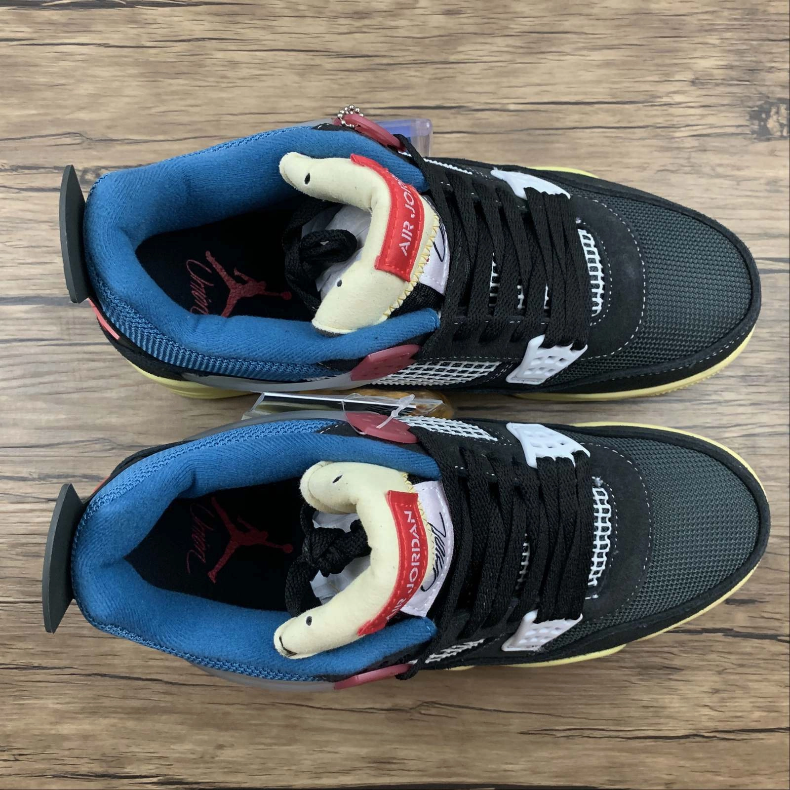 Union LA x Air Jordan 4 Retro Off Noir Brigade Dark Blue Smoke Grey DC9533-001 Micro Perforated Tongue Comfortable Front