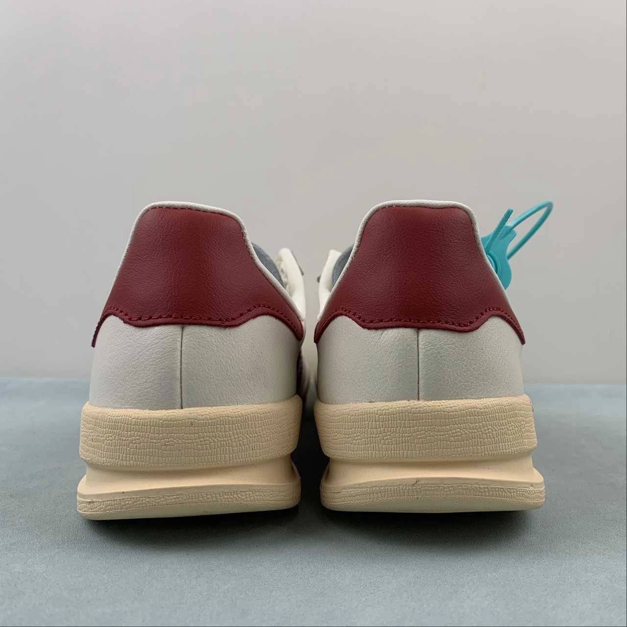 Adidas Jeans Chalk White Sand Strata Collegiate Burgundy GY7437 Soft Heel