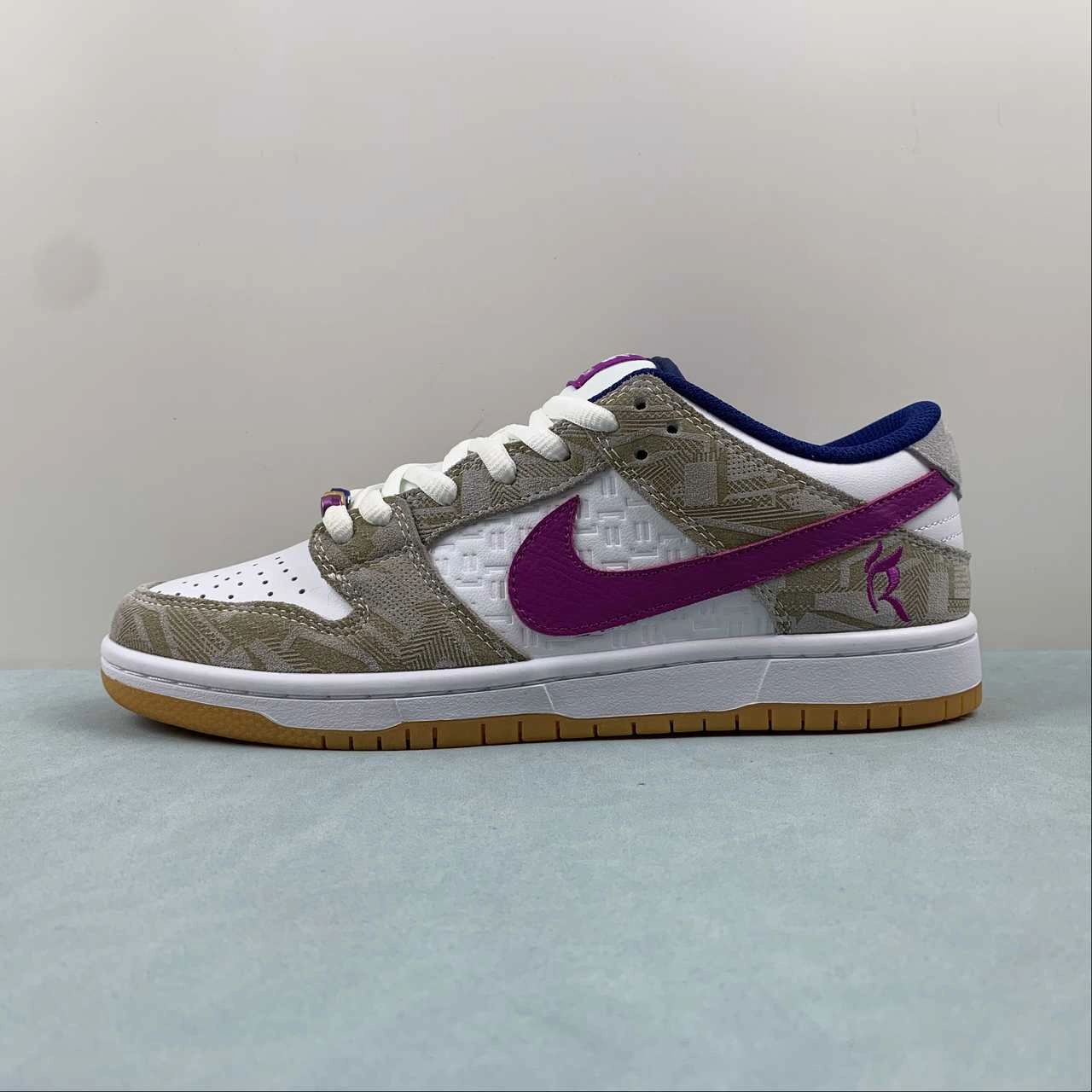 Elite performance Rayssa Leal x SB Dunk Low Pure Platinum Deep Royal Blue Vivid Purple FZ5251-001