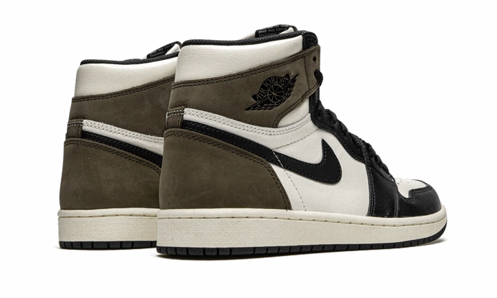Air Jordan 1 Retro High Dark Mocha suede upper Soft Chic
