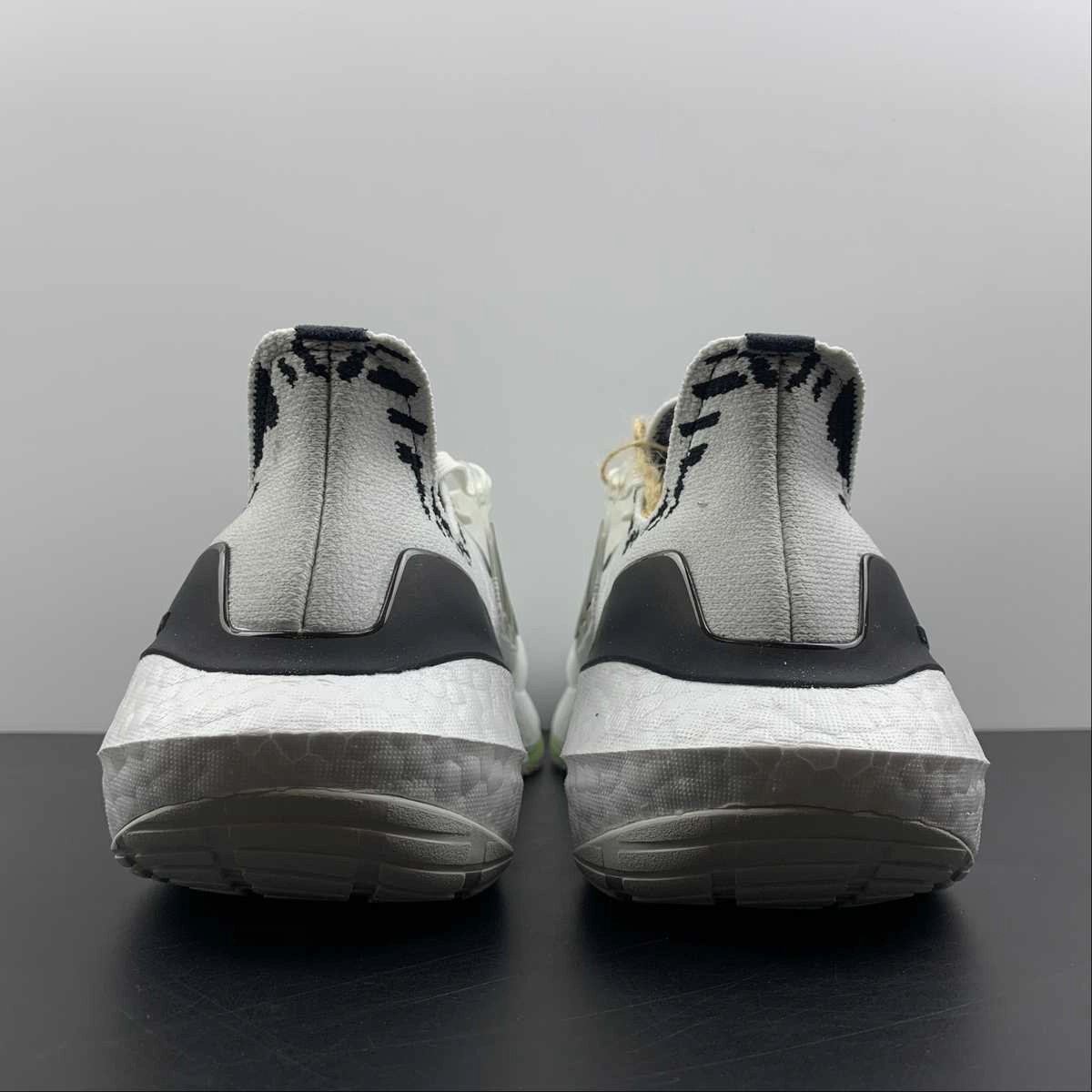 Adidas UltraBoost 22 White Black Grey GX5573 Breathable mesh upper Lightweight TPU Frame