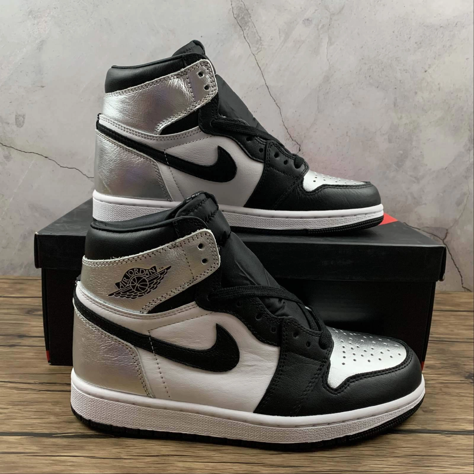 Air jordan 1 High OG Metallic Silver Black-White (2021) CD0461-001 Dual Layer Foam Anti Slip