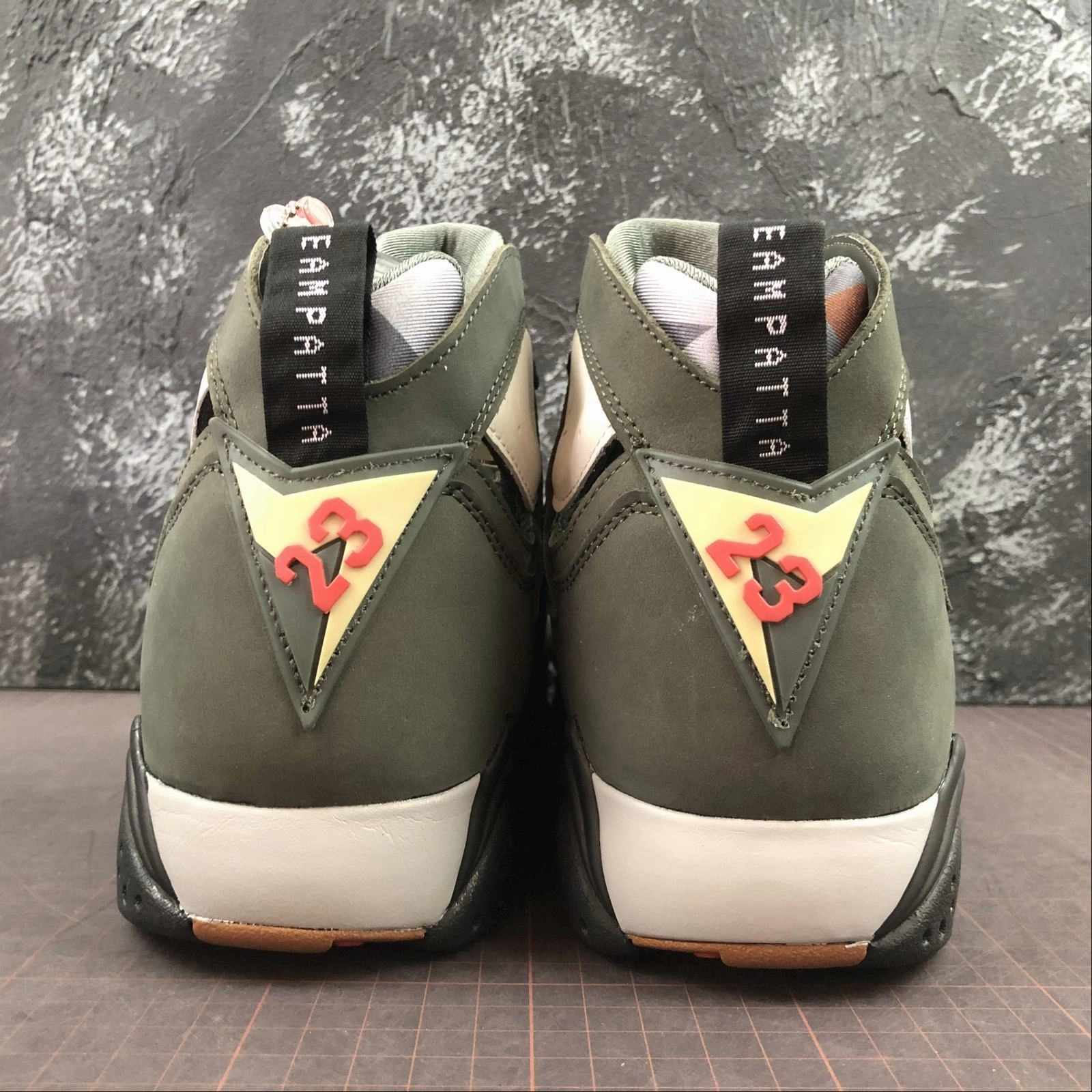 Air Jordan 7 Retro Patta High Traction Pattern