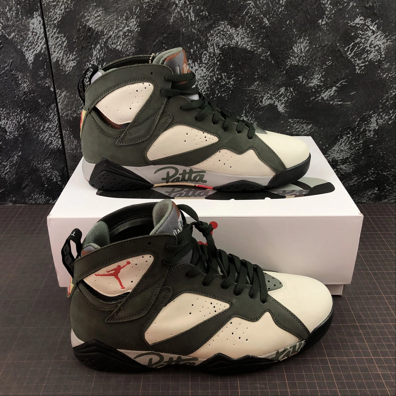 Adaptive Traction Technology Air Jordan 7 Retro Patta