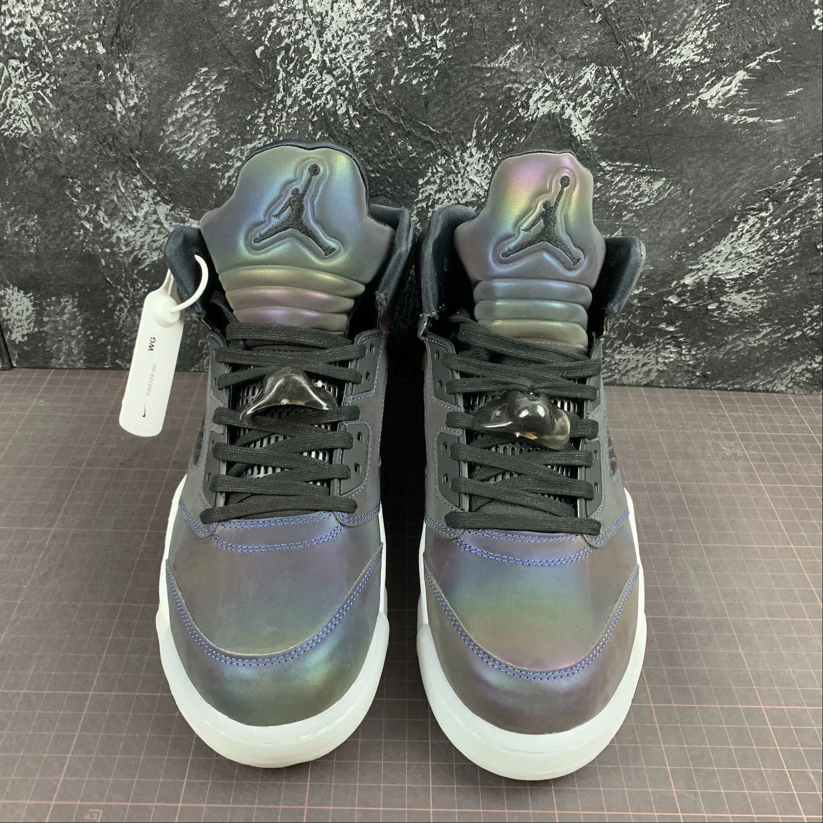 Air Jordan 5 Retro Oil Grey Black White CD2722-001 Light Motion Frame Flexible Arch Support