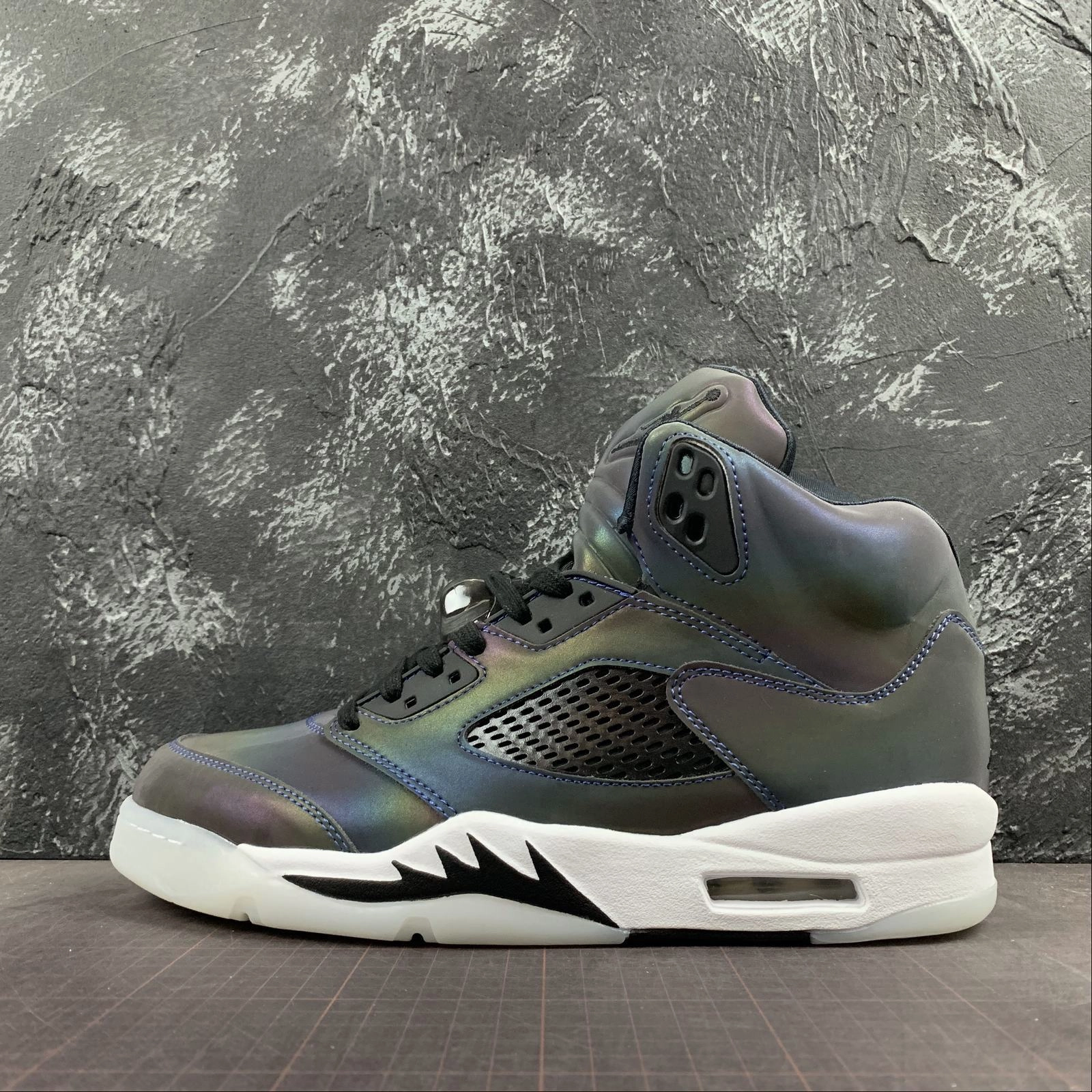 Air Jordan 5 Retro Oil Grey Black White CD2722-001 Fast Break Shoes Padded Tongue