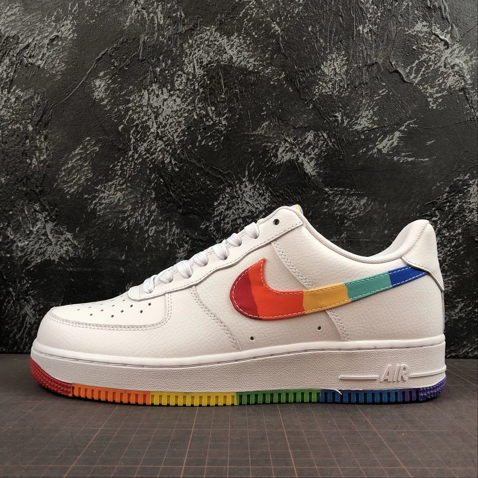 Air Force 1 07 LV8 White Rainbow Color CJ0524-102 Comfortable Fit Socks City Hike