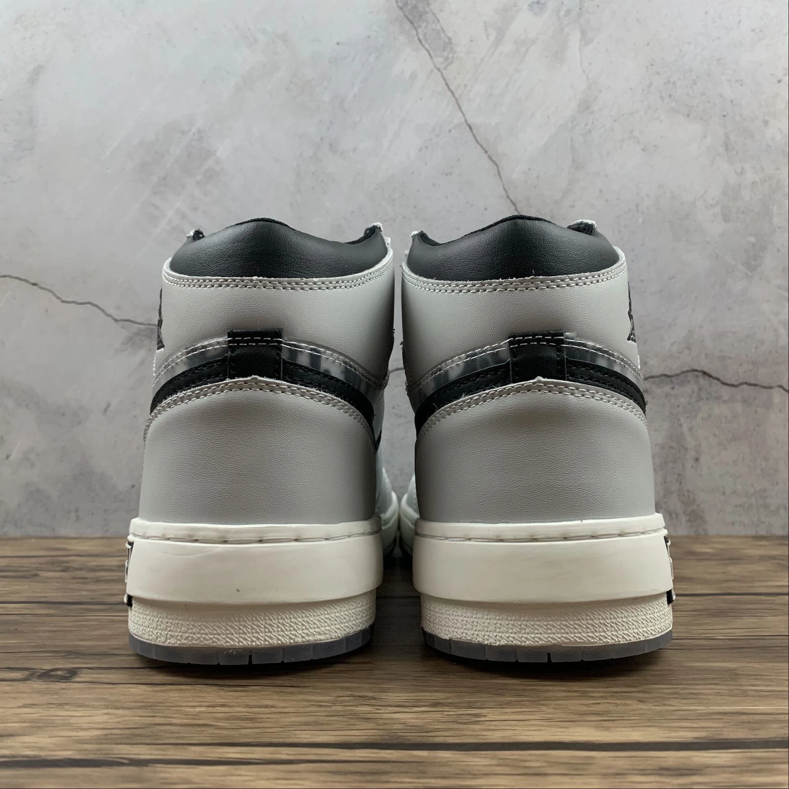 Comfortable Use Sustainable Production Process Air Jordan 1 High Dior Grey Black CN8607-002
