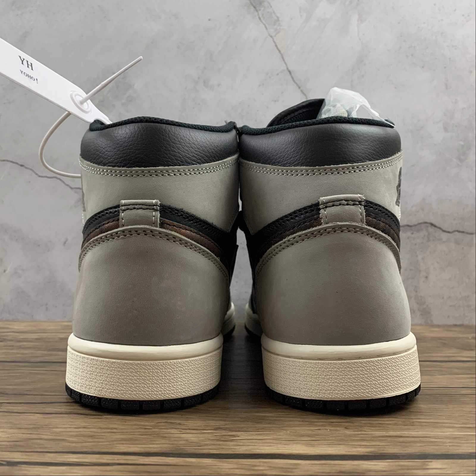 Air Jordan 1 Retro High OG Bronze Chamaleon (2021) 555088-033 Foot Ease Breathability