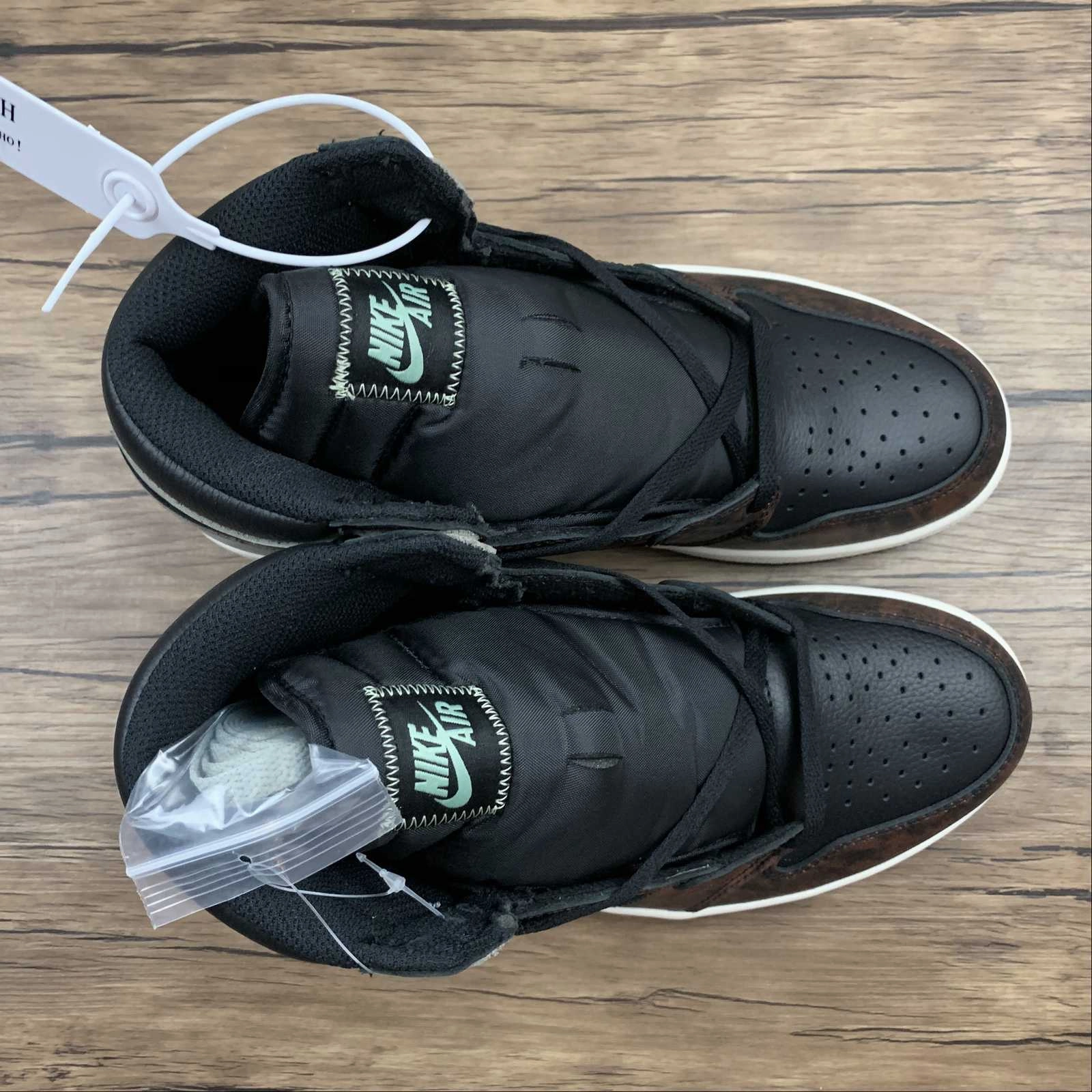 Air Jordan 1 Retro High OG Bronze Chamaleon (2021) 555088-033 Comfortable Padding Impact Diffusion Technology