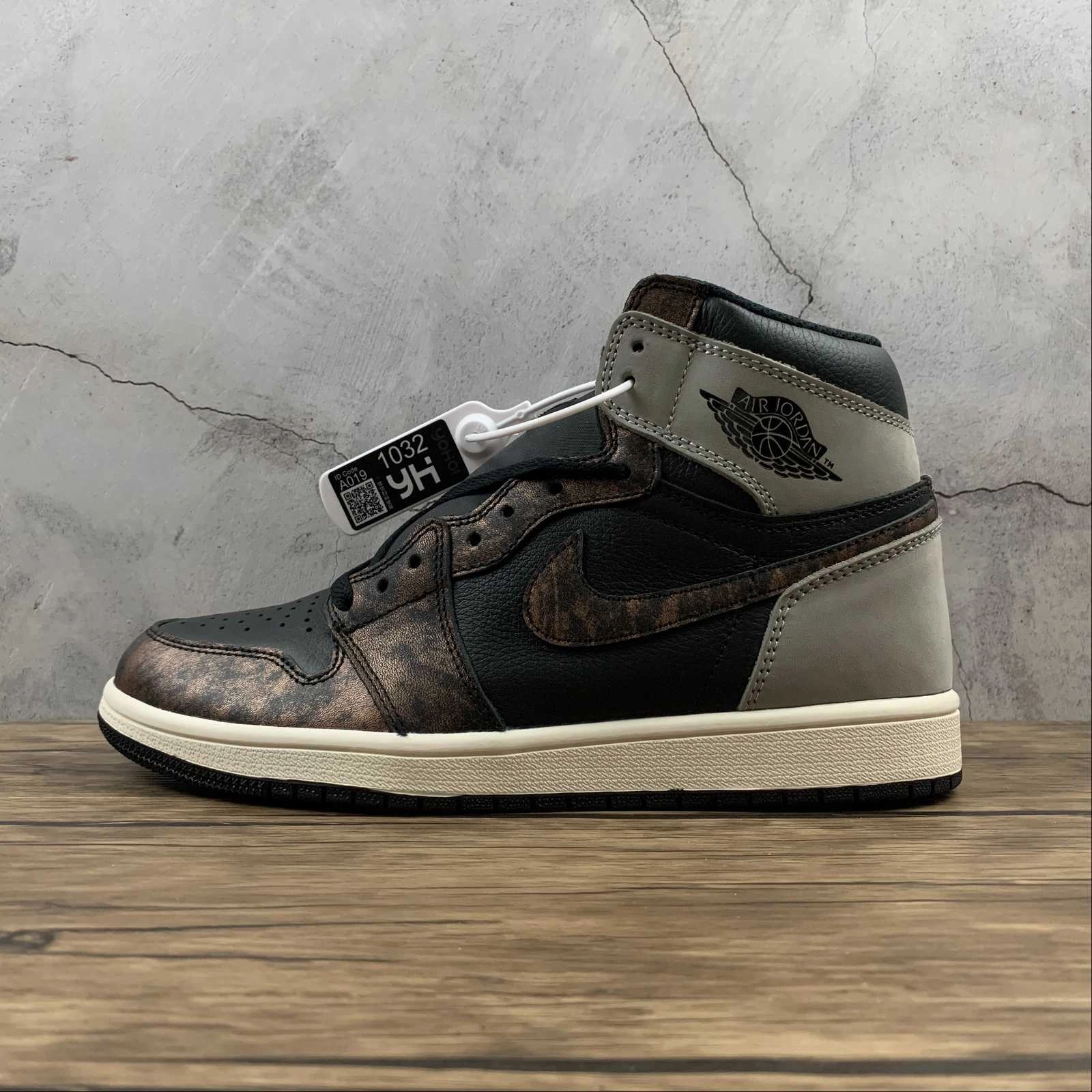 Air Jordan 1 Retro High OG Bronze Chamaleon (2021) 555088-033 Action Ready Stable Motion
