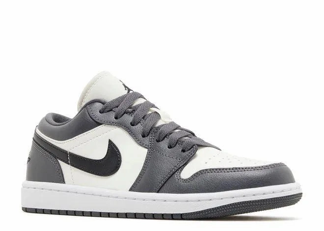 morning run Air Jordan 1 Low Dark Grey (W)