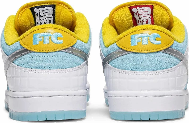 Textured Surface Torsion Rigidity Nike Dunk Low SB FTC Lagoon Pulse