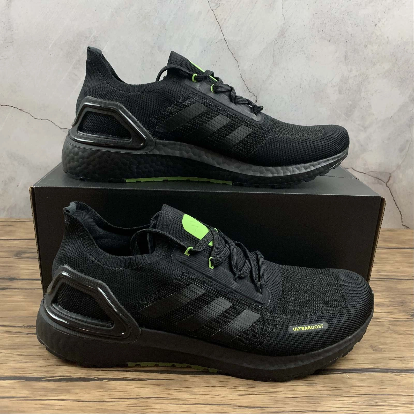 Adidas UltraBoost S.RDY Black Fluorescent Green Sneaker Technology