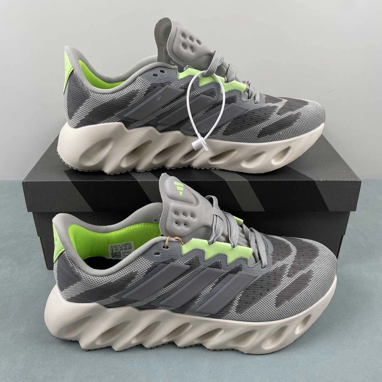 easy to remove Adidas Switch Fwd Wonder Silver Silver Metallic Core Black ID2635