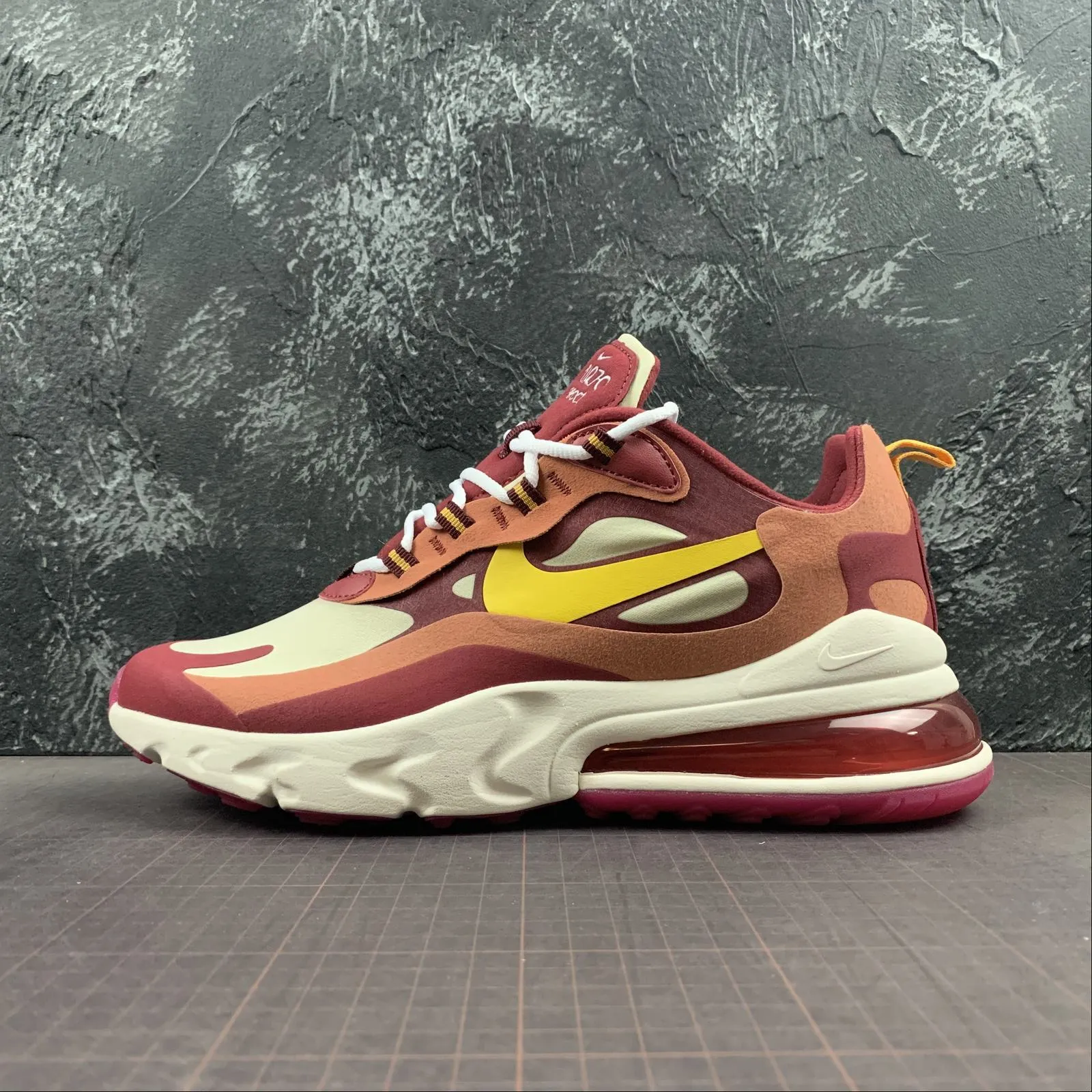 mud - running shoes Air Max 270 React Noble Red Dark Sulfur AO4971-601