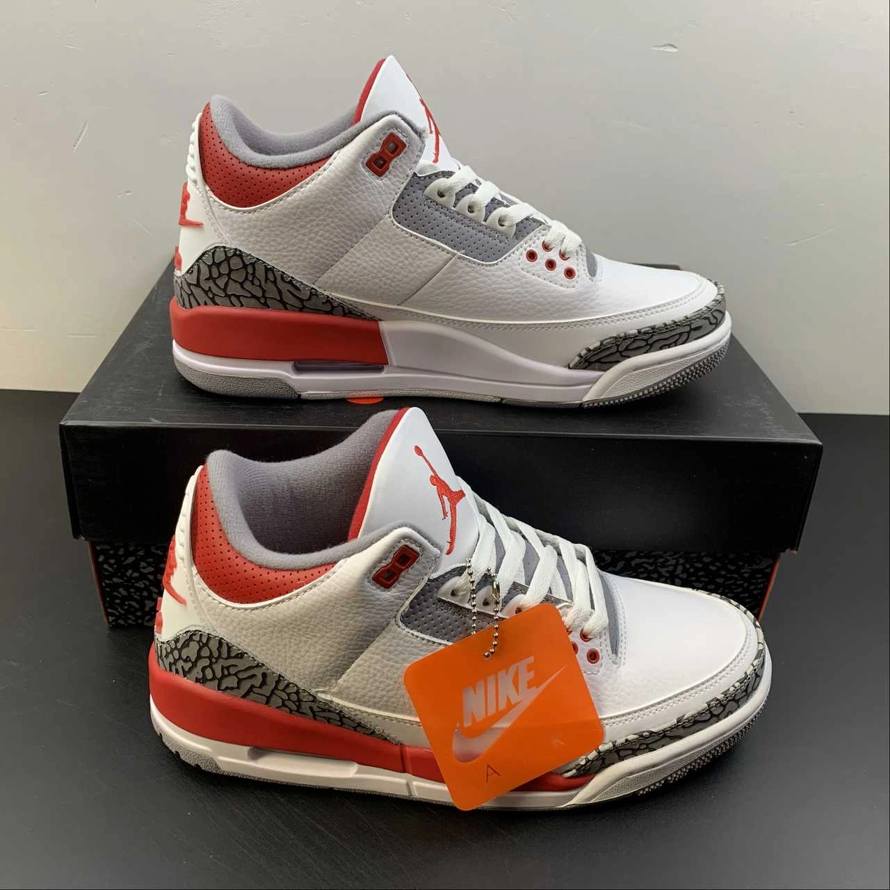Minimal Build Quiet Walk Air Jordan 3 Retro OG Fire Red White Cement Grey DN3707-160