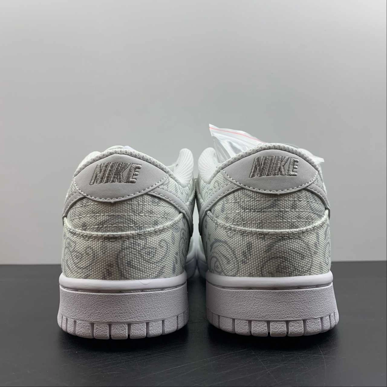 Comfortable Back Temperature Regulating Fabrics SB Dunk Low White Paisley Grey Fog DJ9955-100