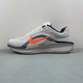 Air Winflo 11 Powder Photon Red Fire Smoke Grey FJ9509-103 Heel notch enhances Achilles mobility and comfort Slip-resistant rubber keeps footing dependable