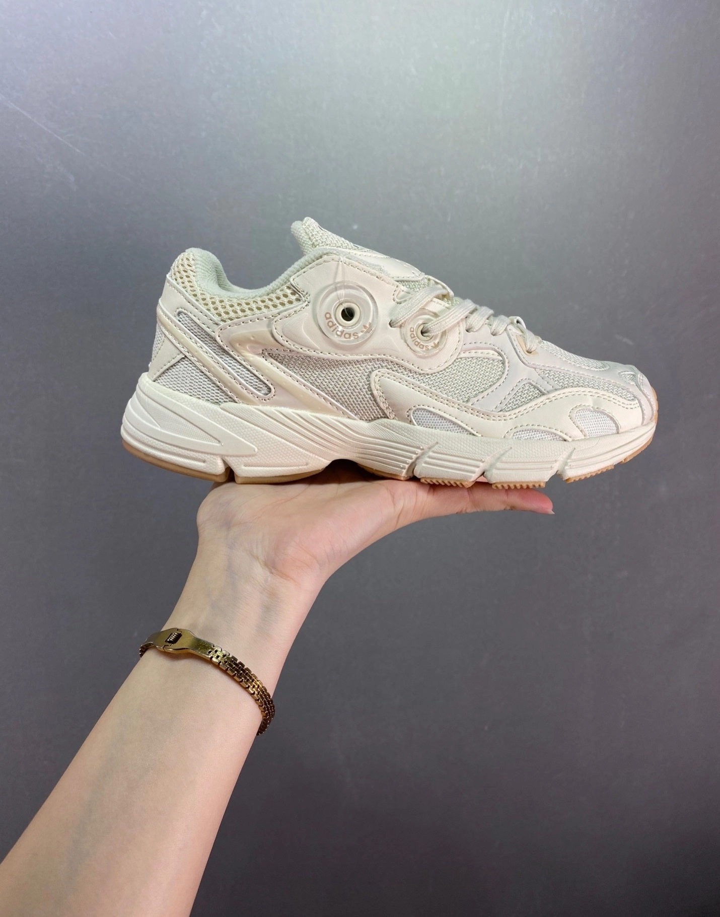 Comfort Tongue flexible fabric shoes Adidas Astir Beige GV9200