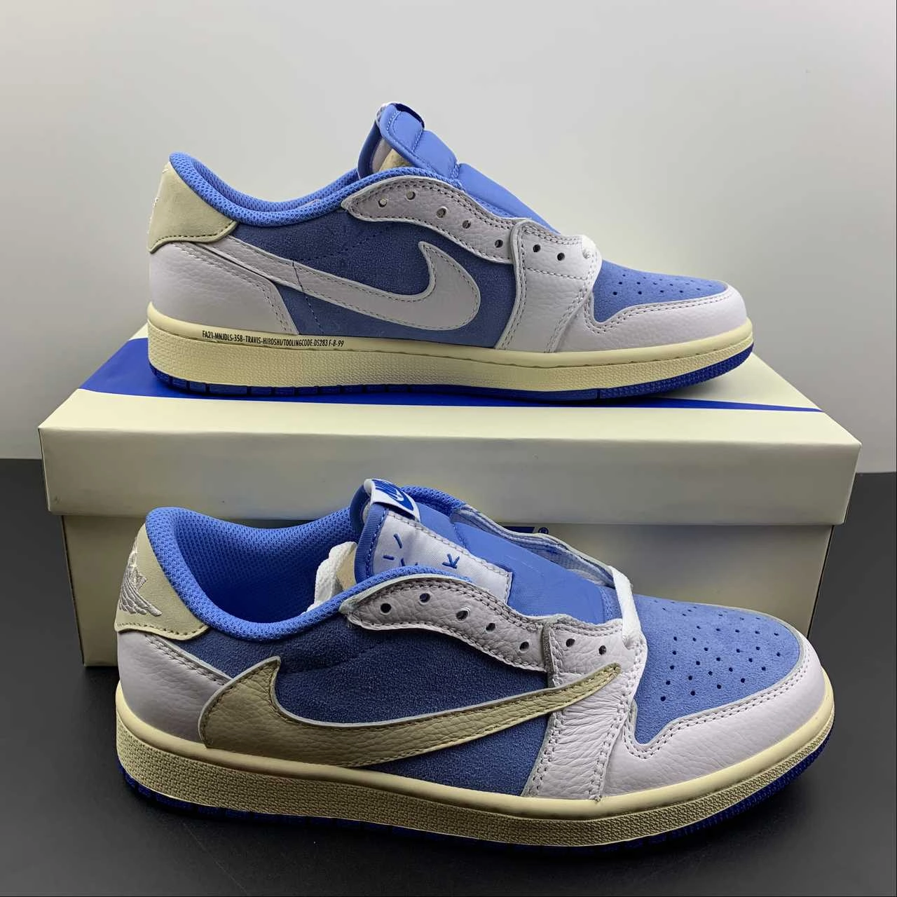 Cushion Frame Move Natural Travis Scott x Air Jordan 1 Low OG North Carolina Blue DM7866-134