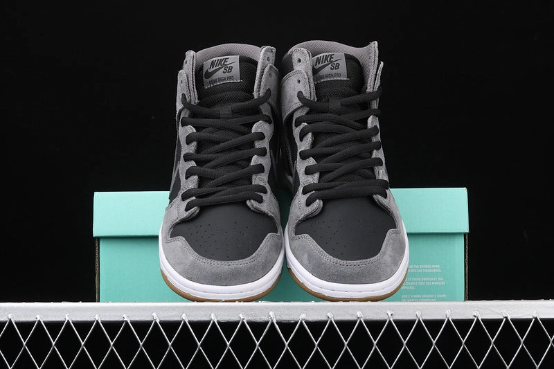 SB Zoom Dunk High  Pro Dark Grey White-Black-White 854851-066 Traction Optimized