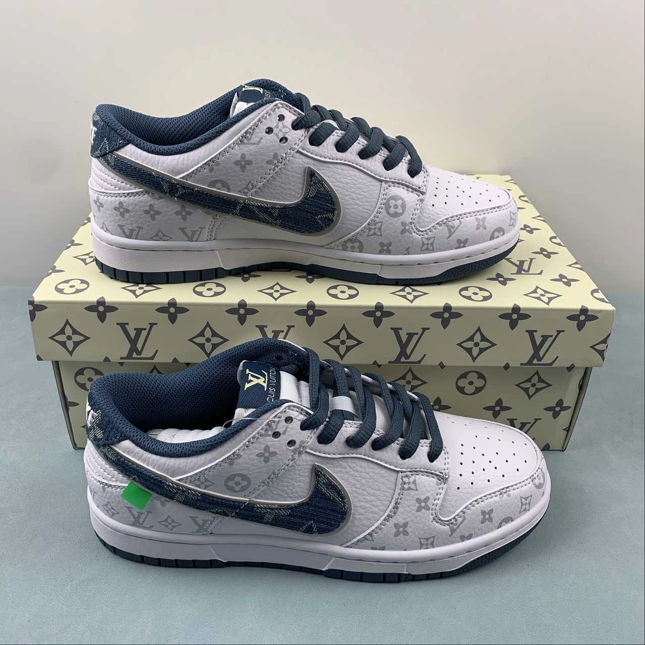 SB Dunk Low LV White Dark blue LV0526-593 Dynamic support Easy Wear