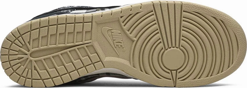 long - distance runners' shoes running in smooth tracks shoes Nike Dunk Low SB x Travis Scott