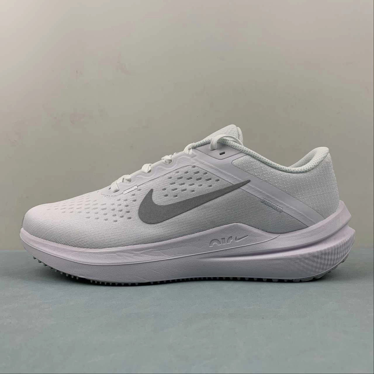 Cross Routine Air Winflo 10 White Wolf Grey DV4022-102