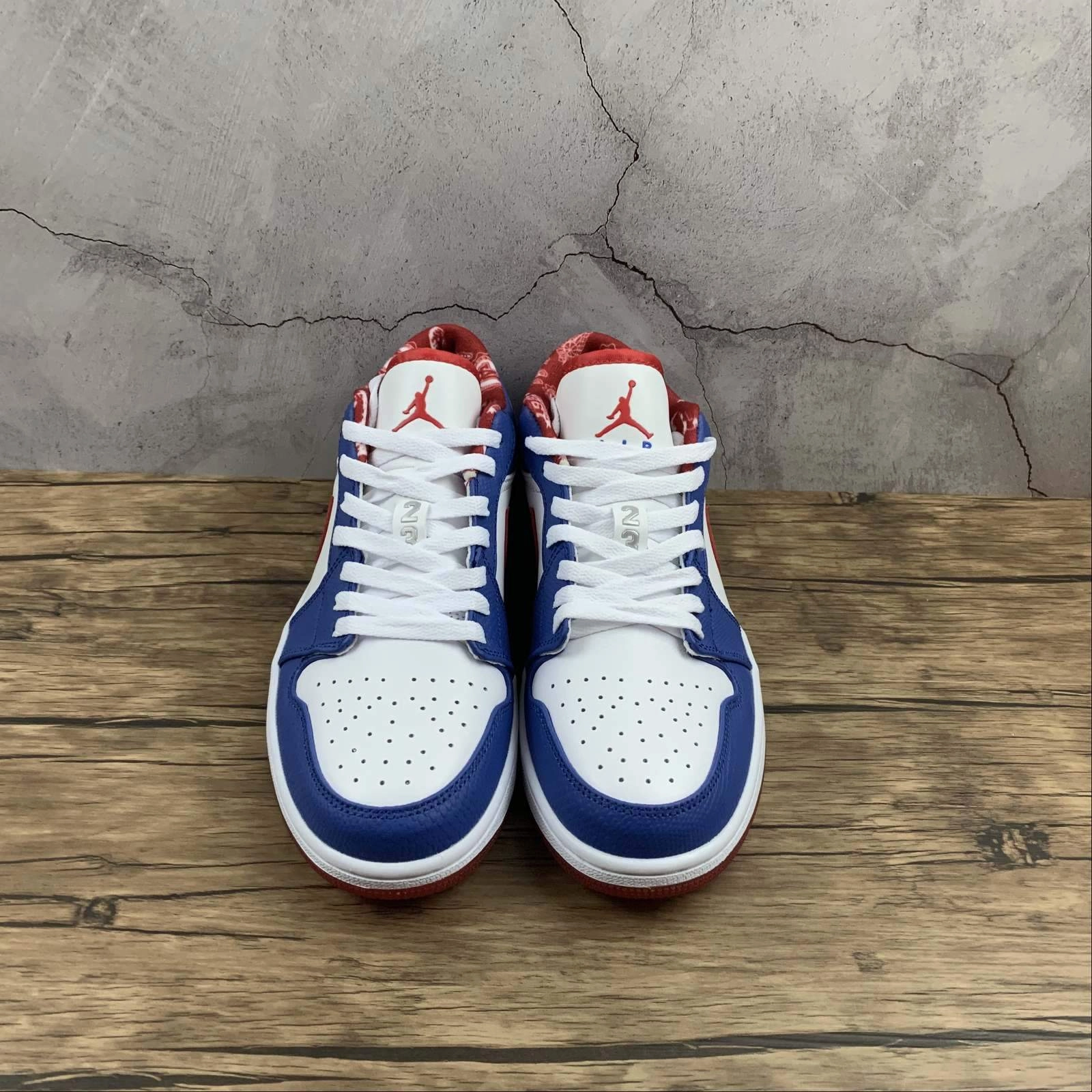 Air Jordan 1 Retro Low White Varisity Red Royal 309192 161 SculptedDesign Energy Return Technology