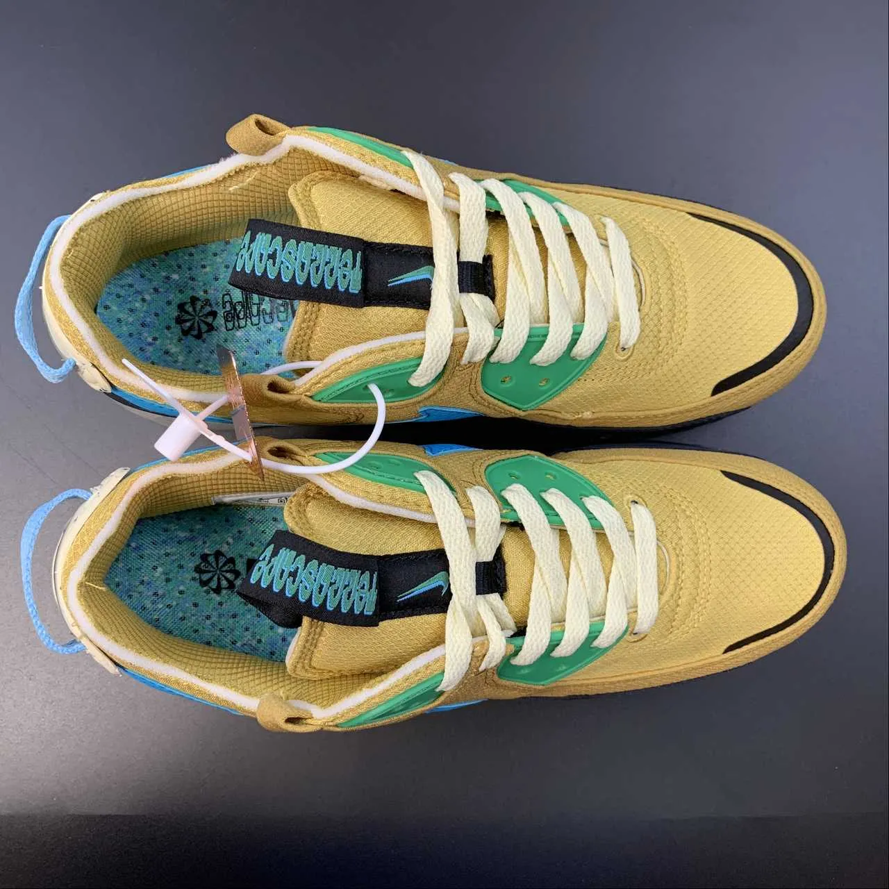 Air Max 90 Terrascape Wheat Gold Blue Lightning Stadium Green DQ3987-700 Motion Zone Running Companion