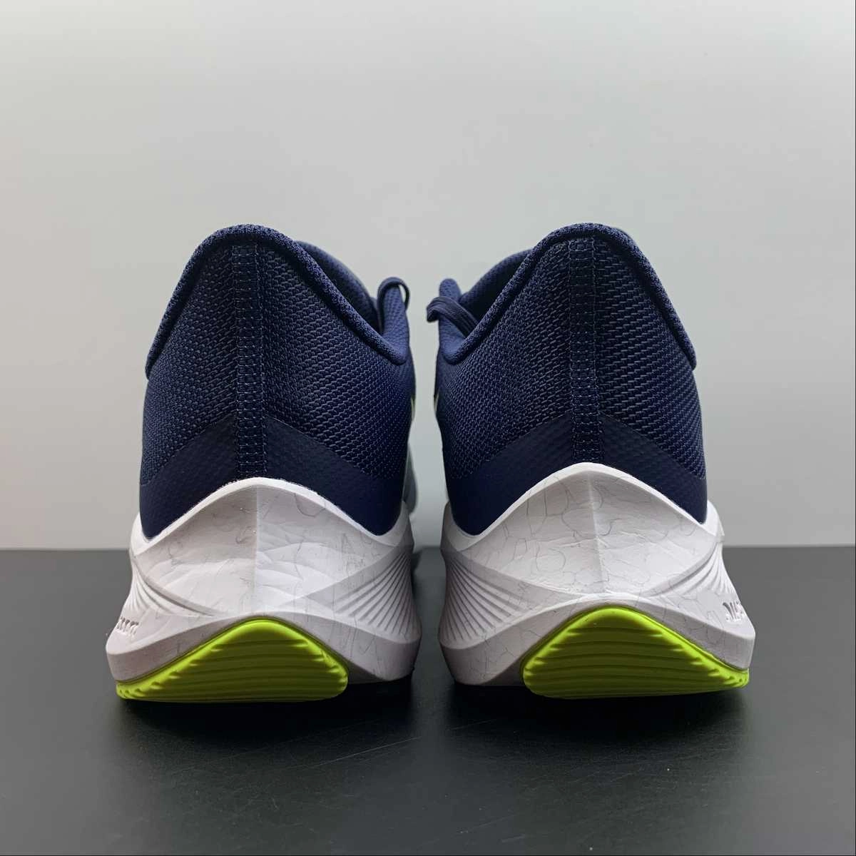 Speed Moves Zoom Winflo 8 Midnight Navy Volt-White CW3419-401