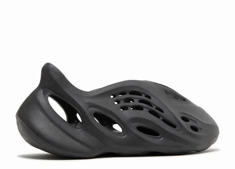 Flex Pattern Yeezy Foam RNNR Onyx