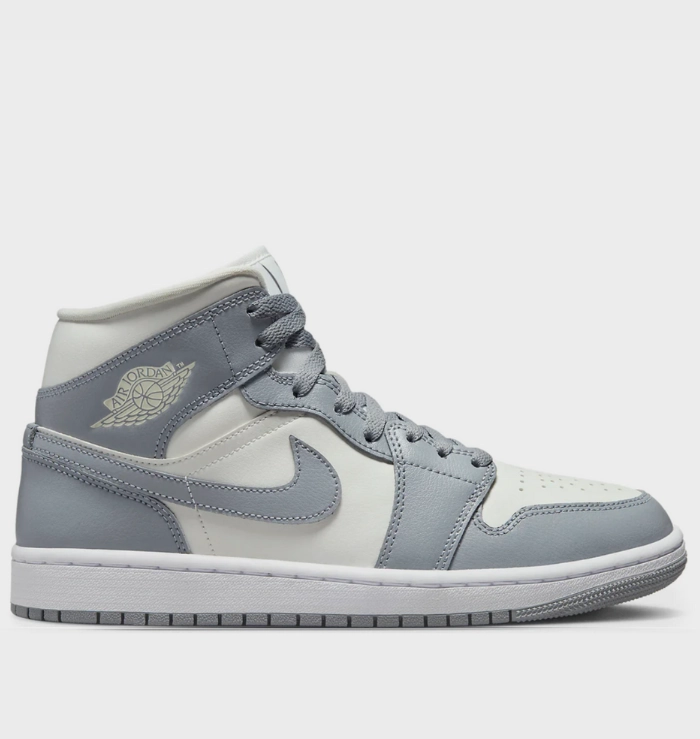 Nike Air Jordan 1 Mid Stealth (W) Day-Long Comfort