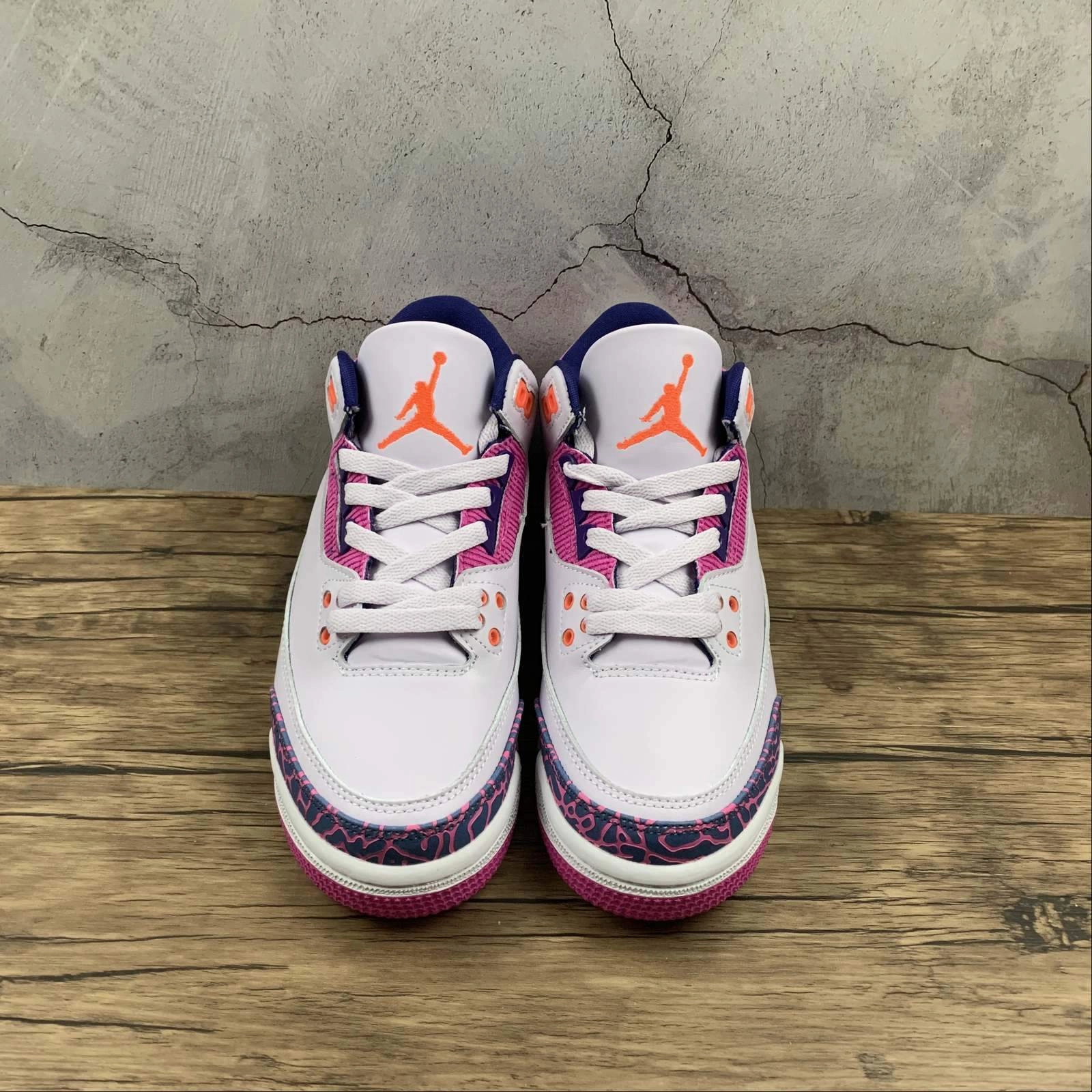 Air Jordan 3 Retro (GS) Barely Grape Hyper Crimson 441140-500 Creek Run Denim Ease