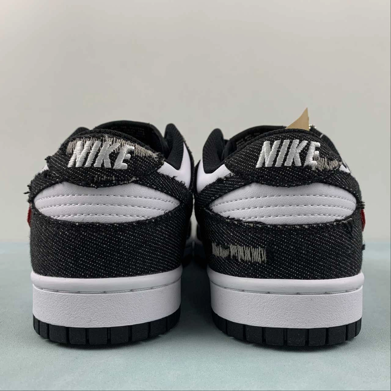 SB Dunk Low Levis Denim Black White Red LE0021-006 Flexible Use